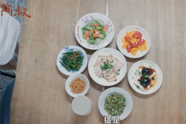 連 #阿叔 都知道嘉一香的頂級活菌豬肉的好～ 讓消費者買的放心、吃的安心！